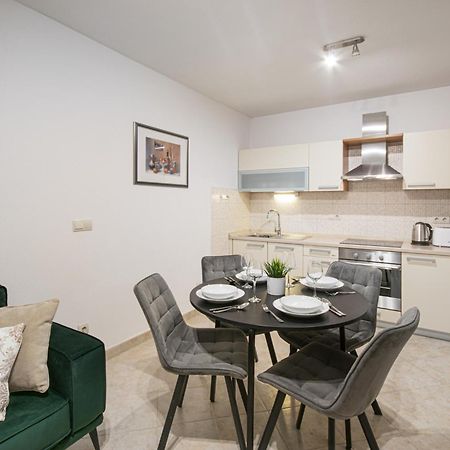 Apartments Klement 布雷拉 外观 照片